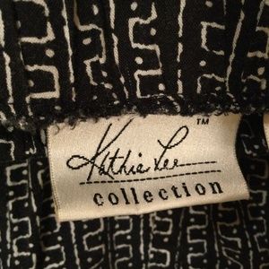 Kathie Lee Collection Black & White Patterned Pants w/ elastic waistband